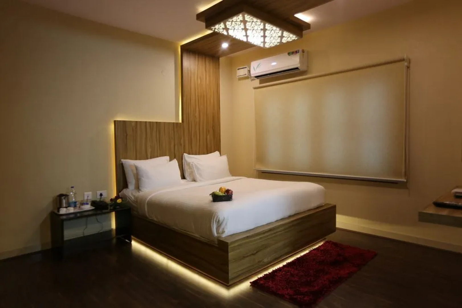 FabHotel Grand Savoury Suites