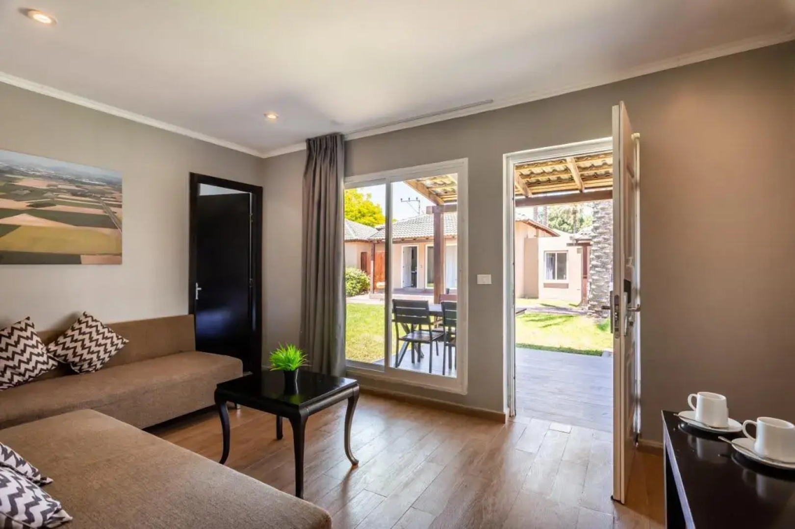 Daria- Authentic Israeli Experience