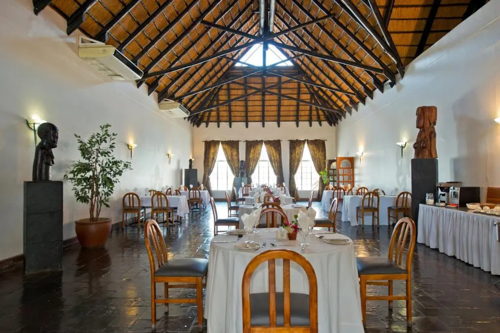 Oshakati Country Hotel