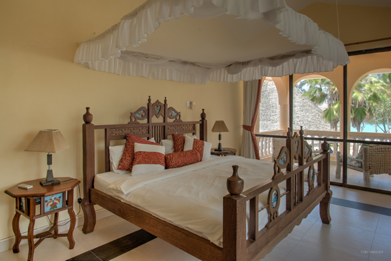 Bahari Dhow Beach Villas