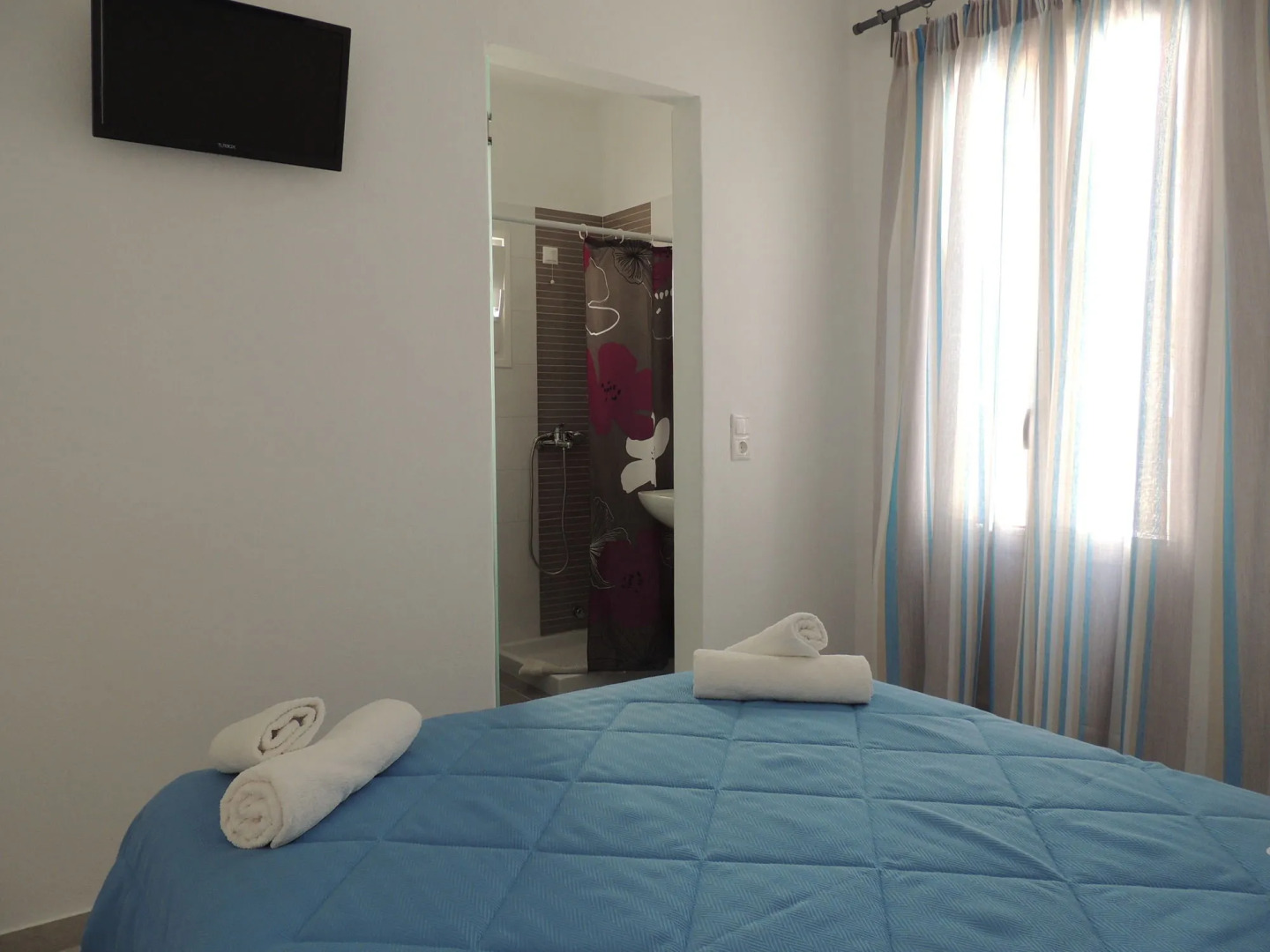 Anemos Studios & Apartments