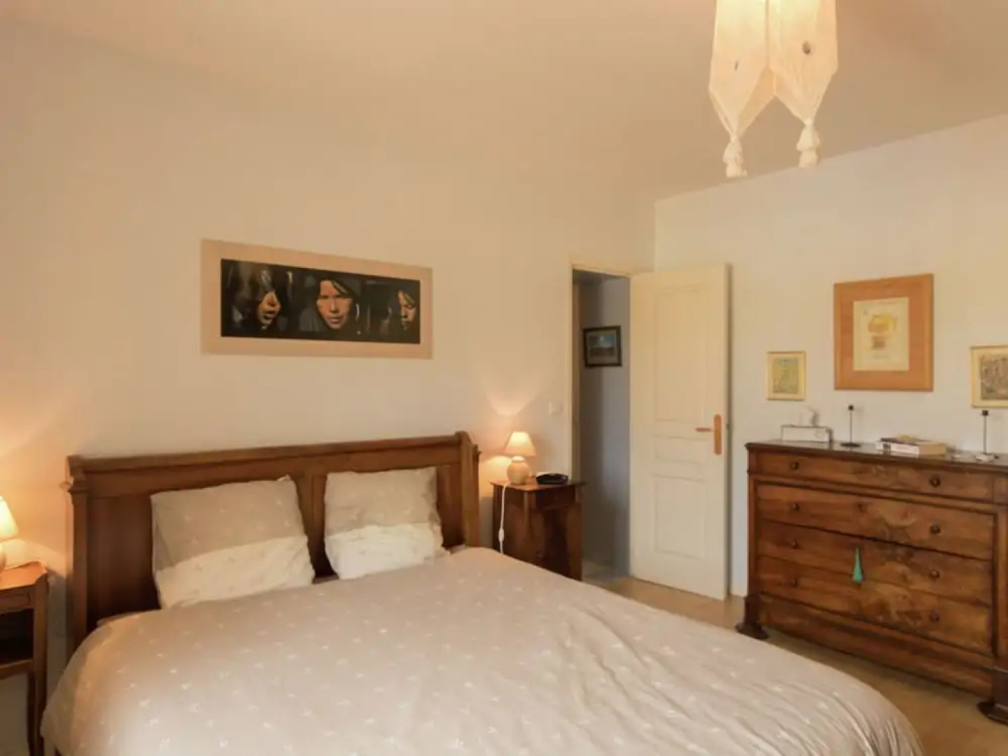 Detached villa with heated private swimming pool, jacuzzi and beautiful views