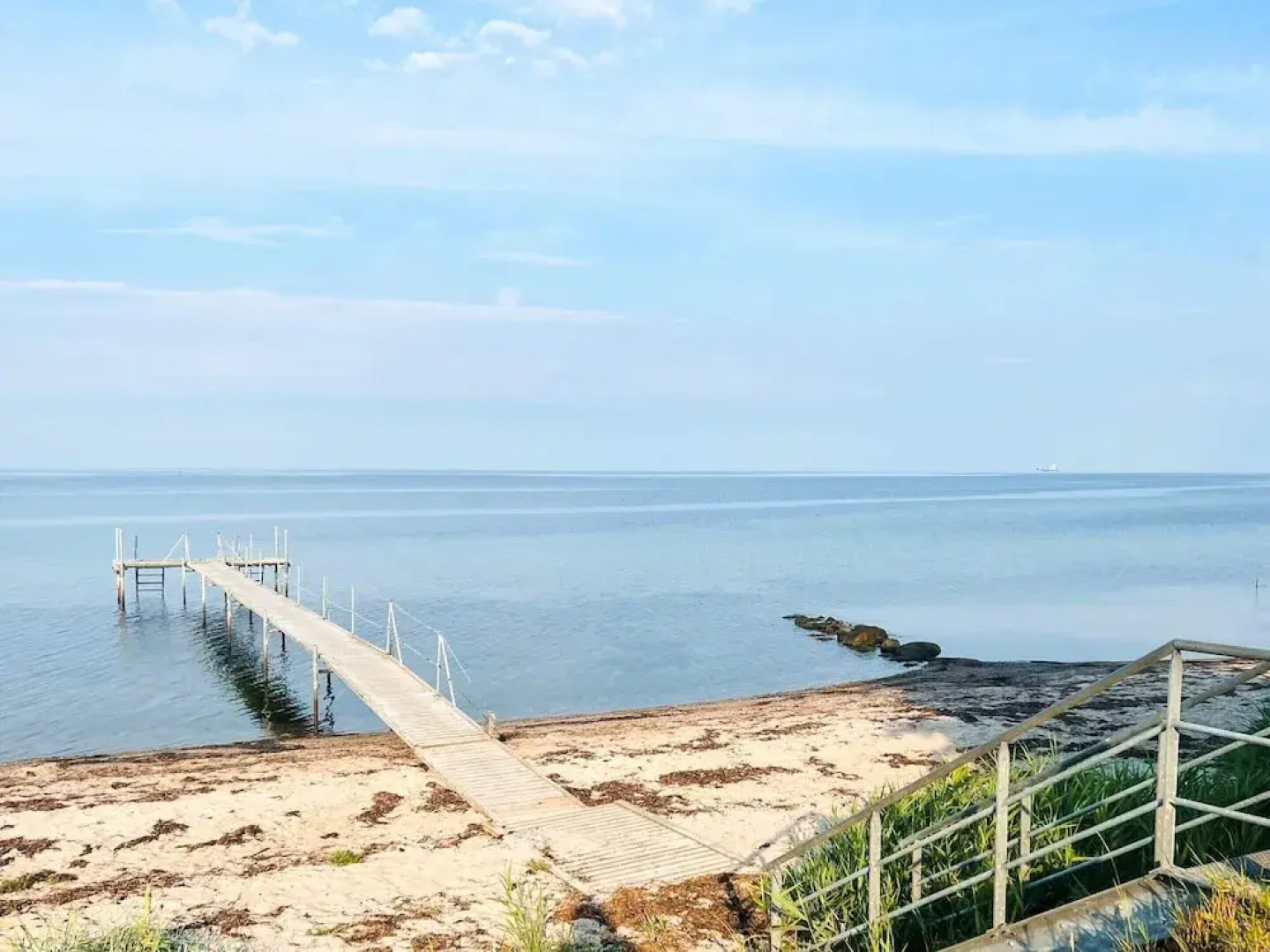Cozy Summer House Near Ore Strand