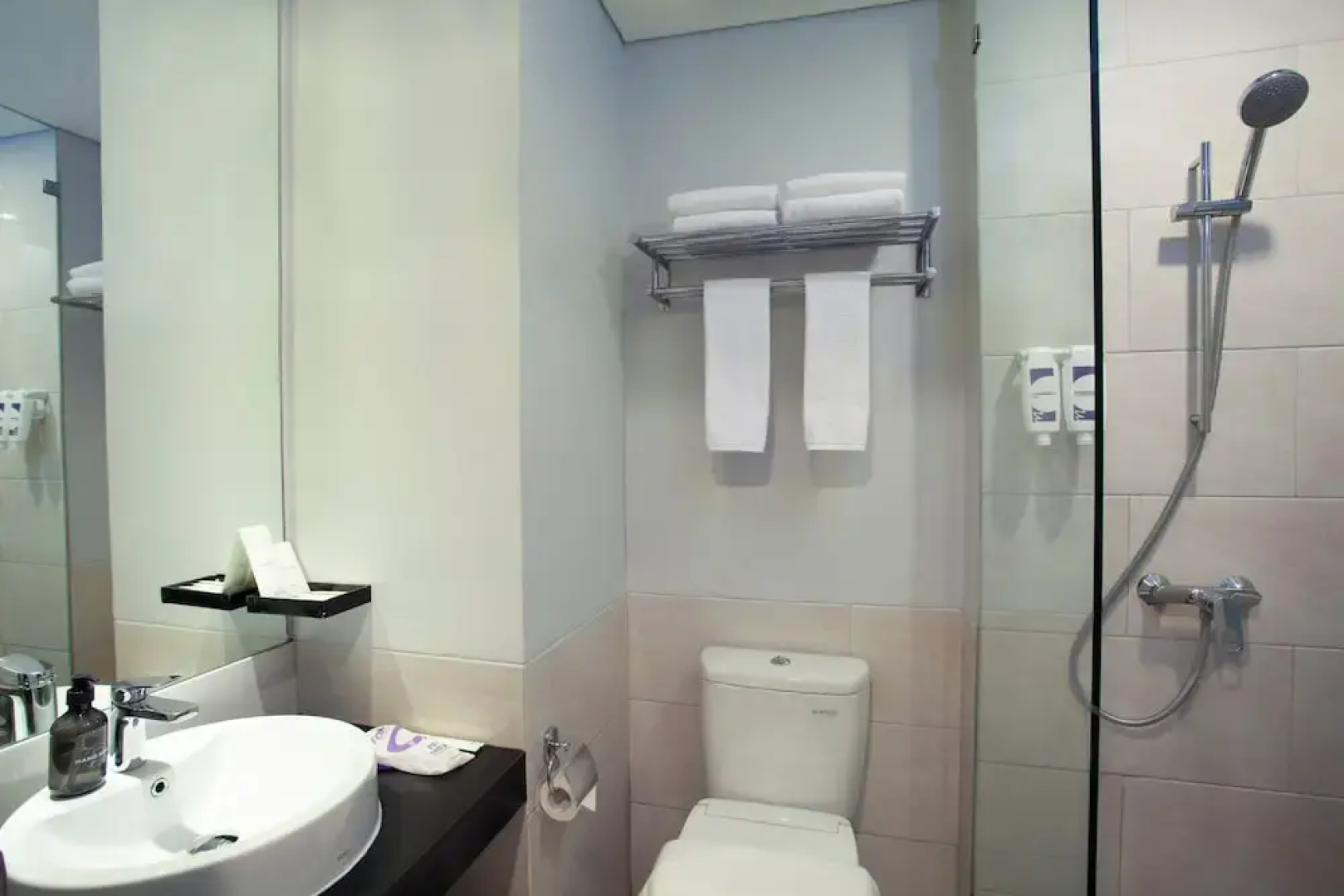 Fox Lite Hotel Cikarang