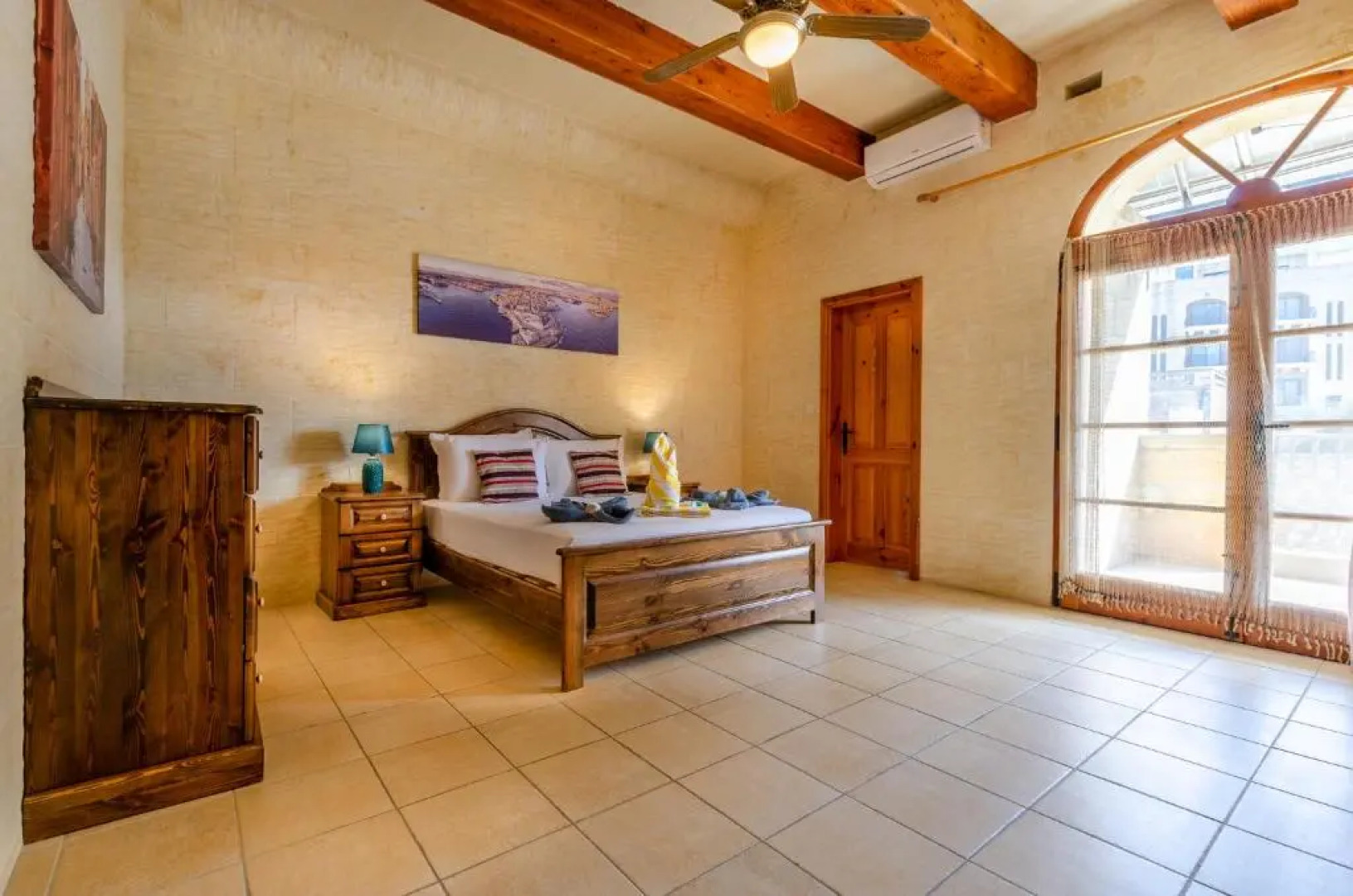 The Grand Authentic House with Private Pool