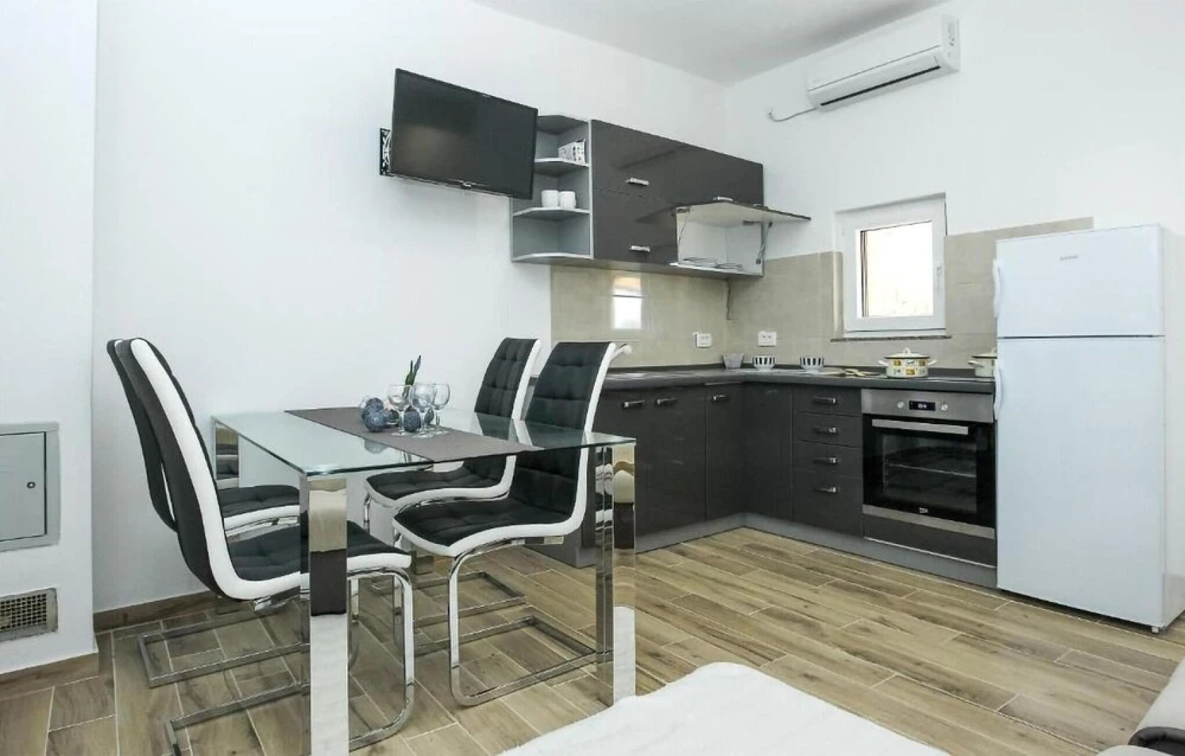 Awesome Home in Biograd na Moru With Wifi, 1 Bedrooms and Outdoor Swimming Pool