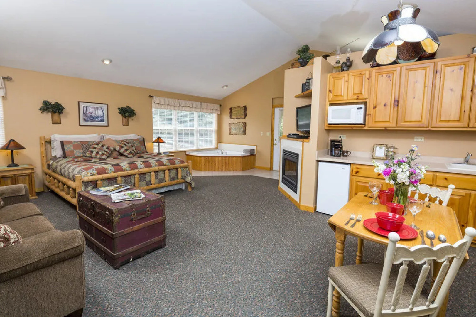 Hawk Valley Retreat and Cottages