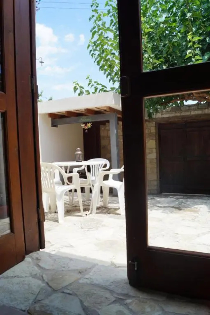 Makrinari Tis Pano Geitonias