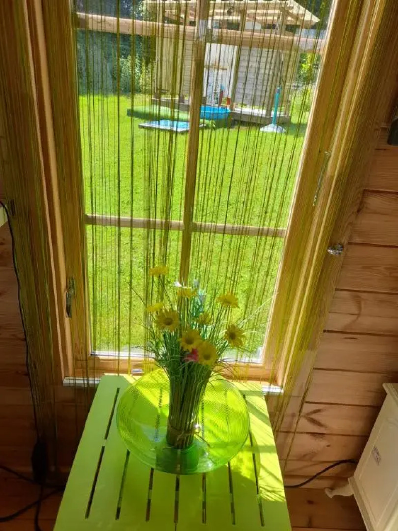 Log cabin retreat and luxury bell tent