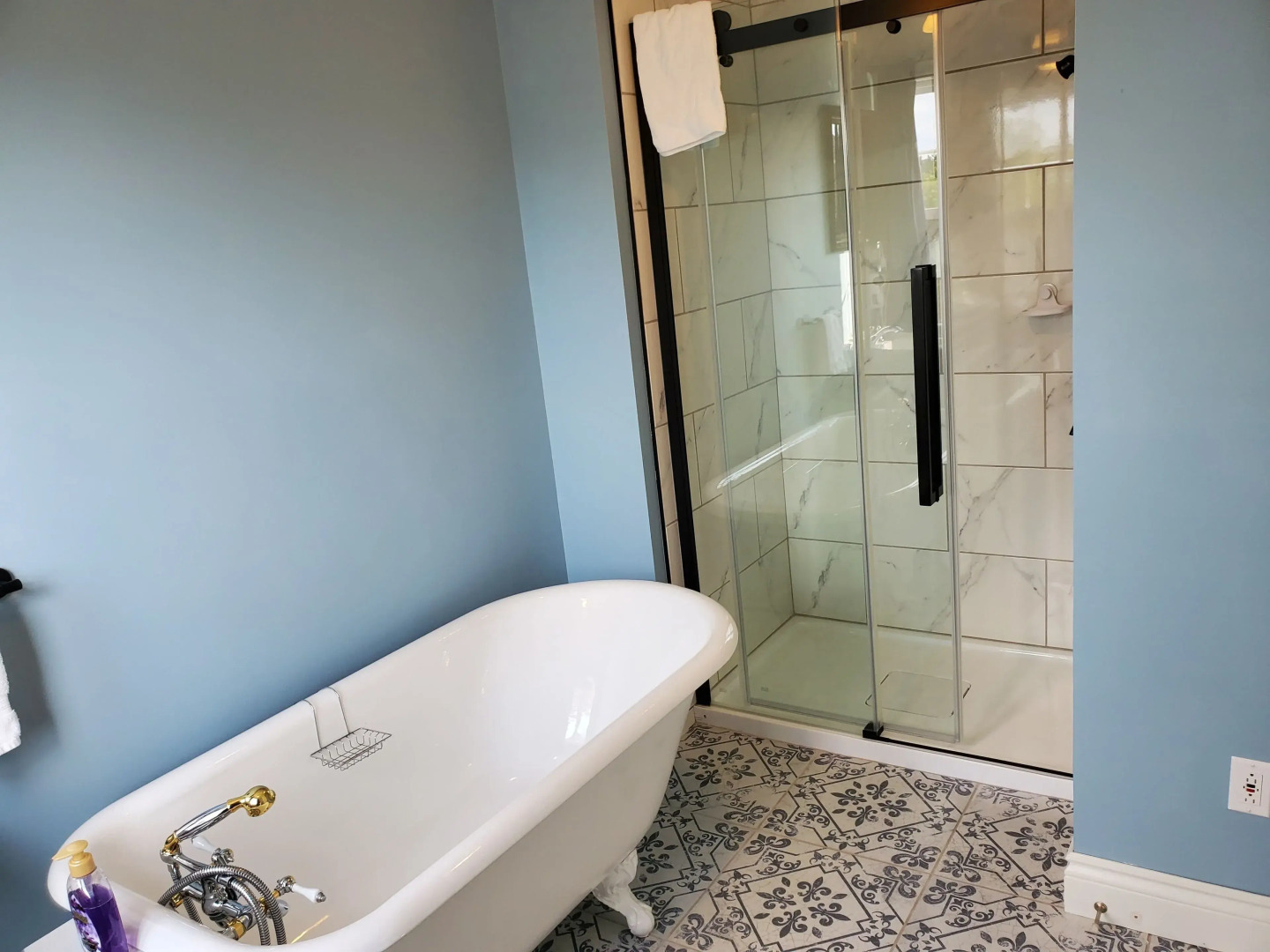 Capharnaüm Gîte - Boutique - Café