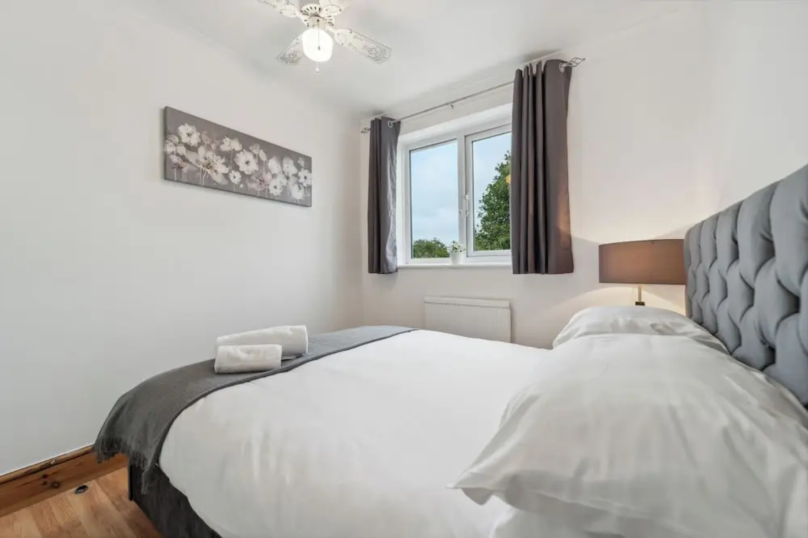 Spacious Home - Sleeps 10 - Free Parking - Pets