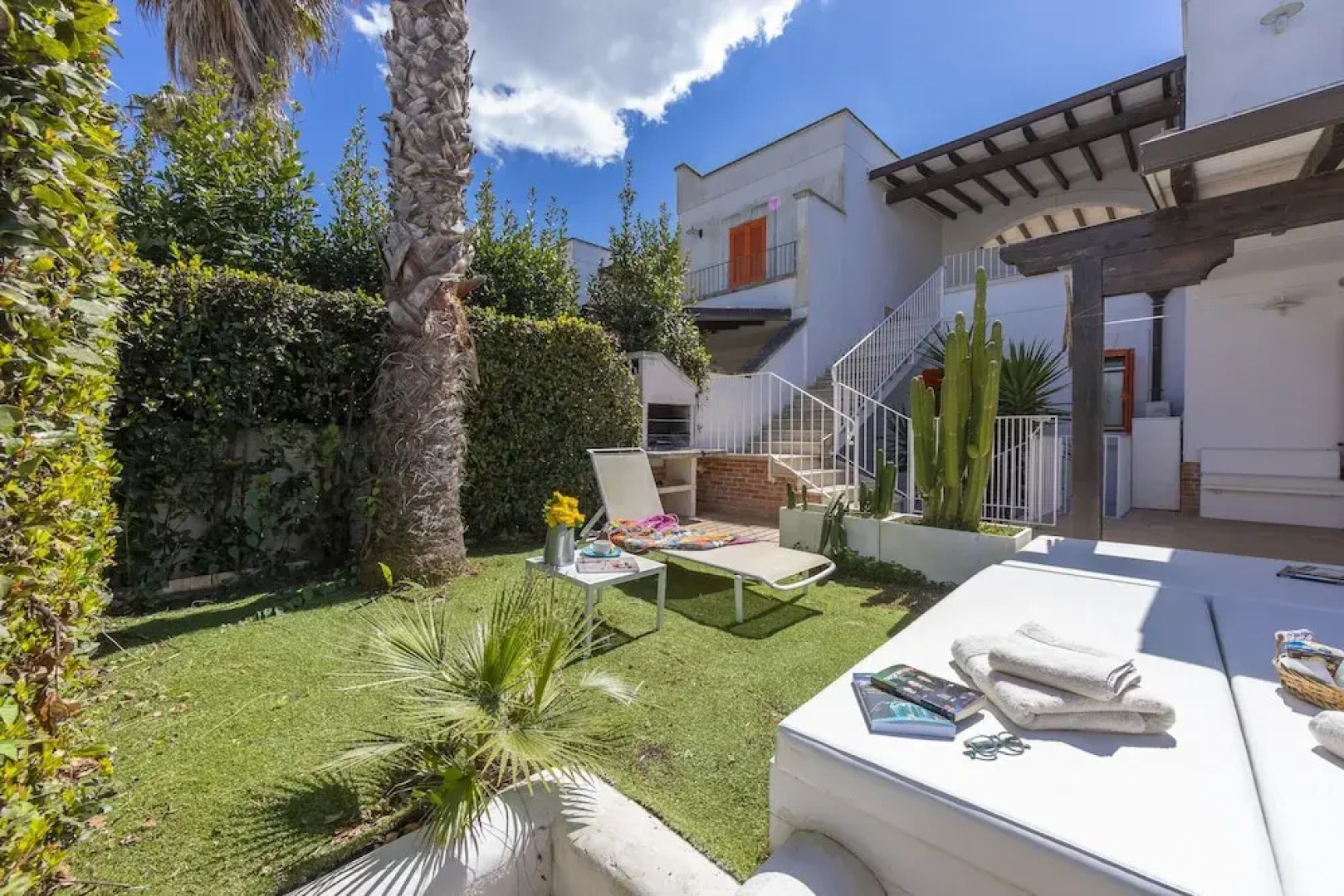 The Orange 22 Sweet Home