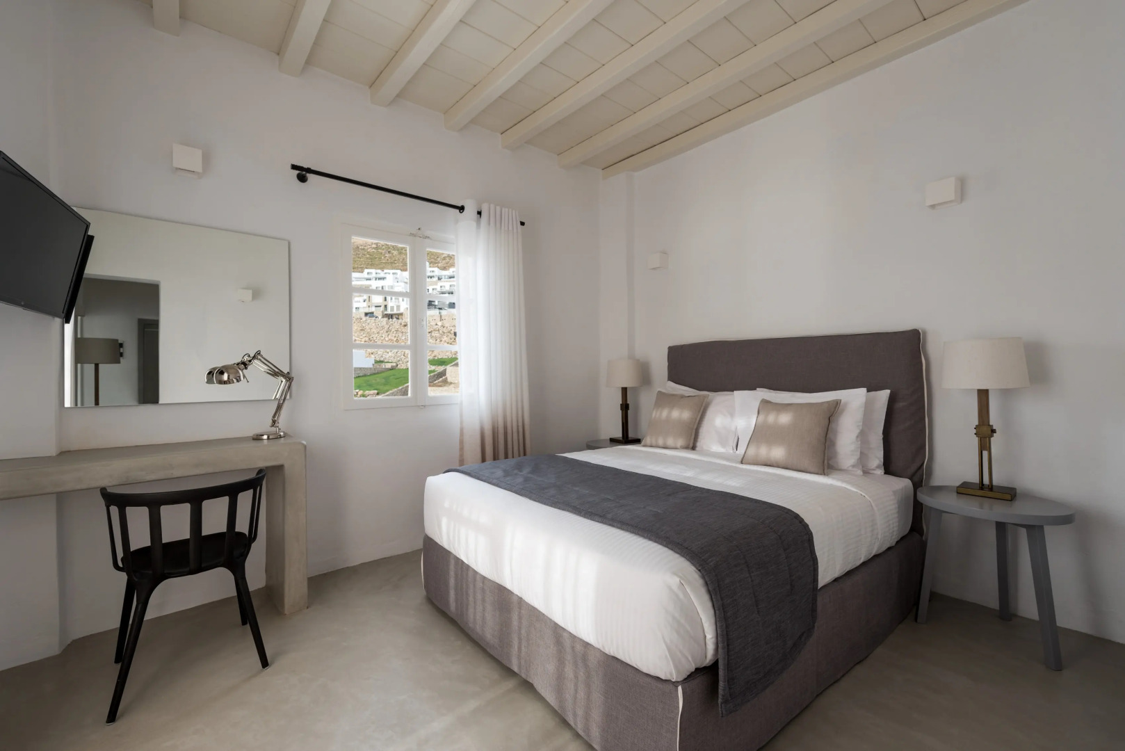 Cova Mykonos Suites