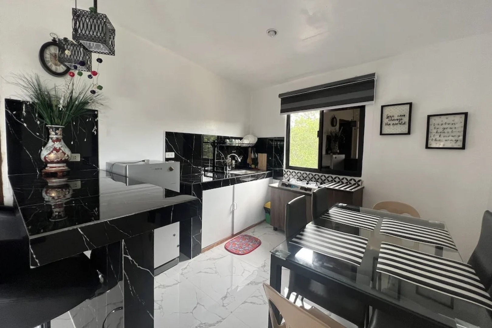 Lover'S Point Beach Front Resort