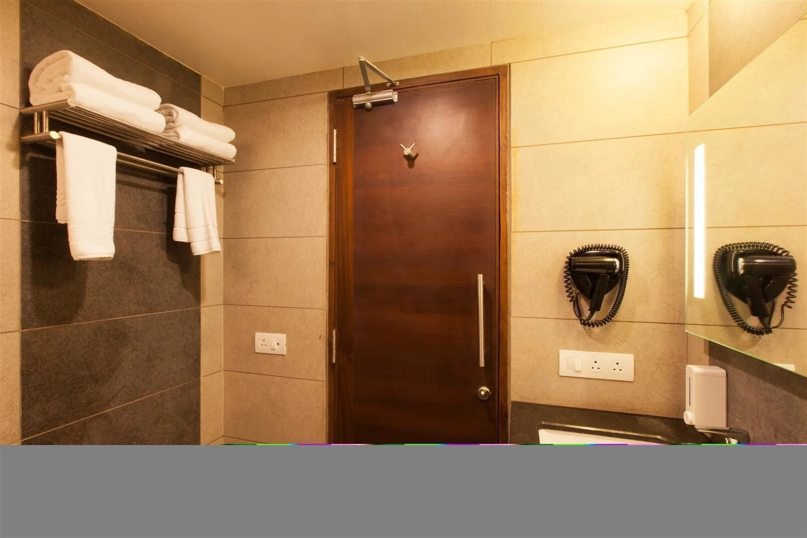 Hotel Cosmopolitan Ahmedabad