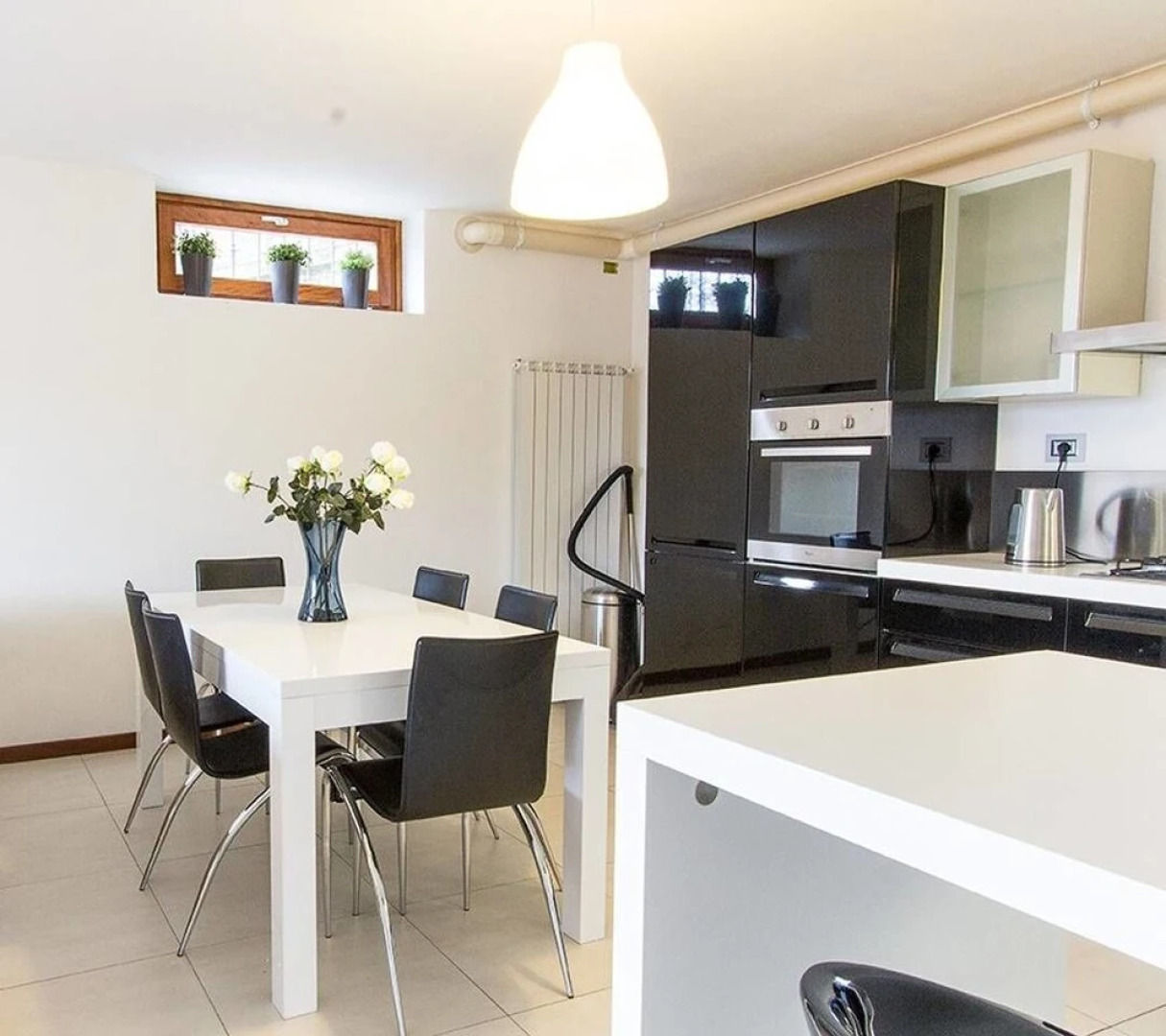 Family Friendly Italian Lakes 3 Bedroom Villa With Wifi, Bbq, Lake Views, Games Console