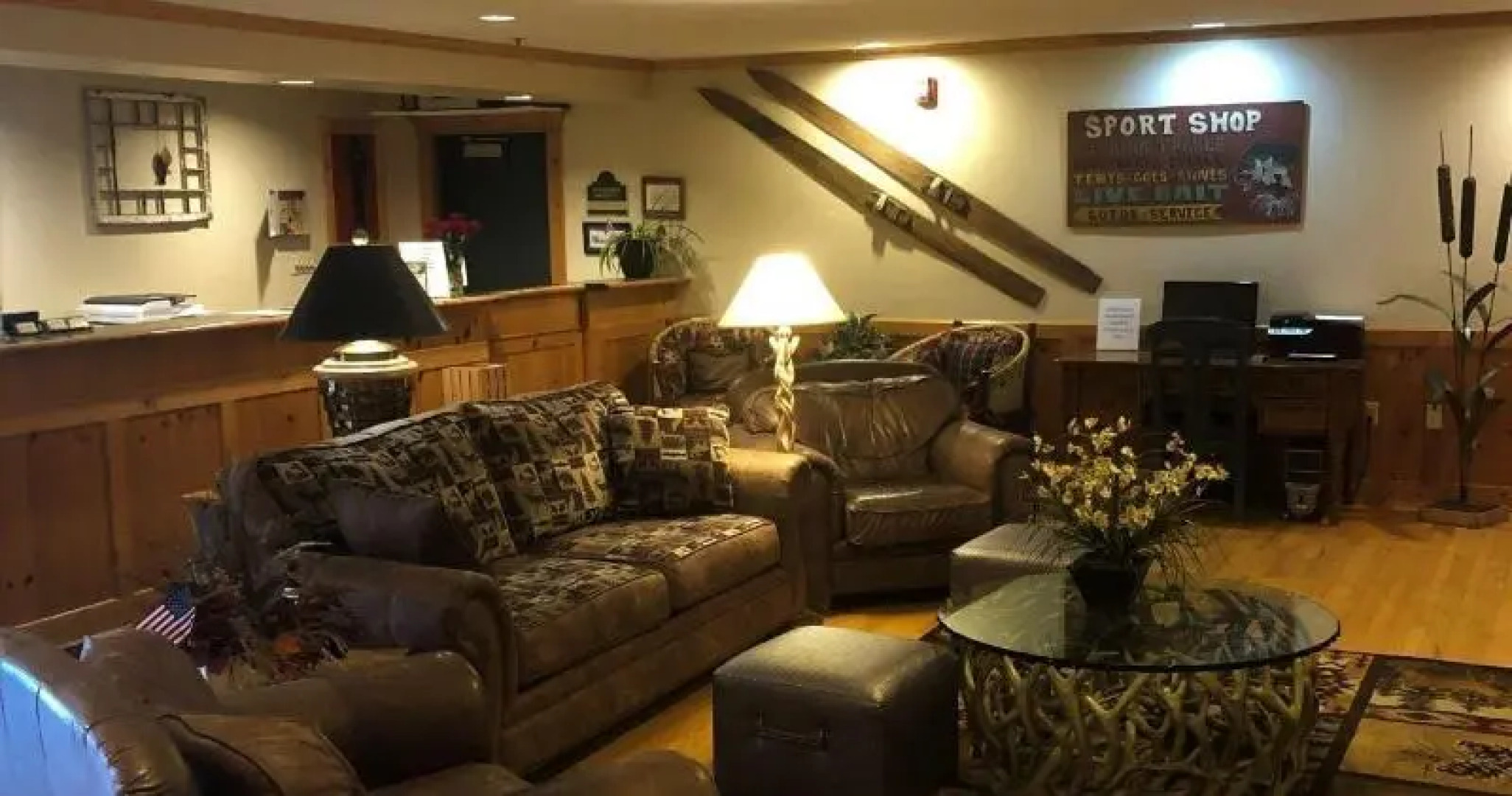 Flat Creek Inn And Suites