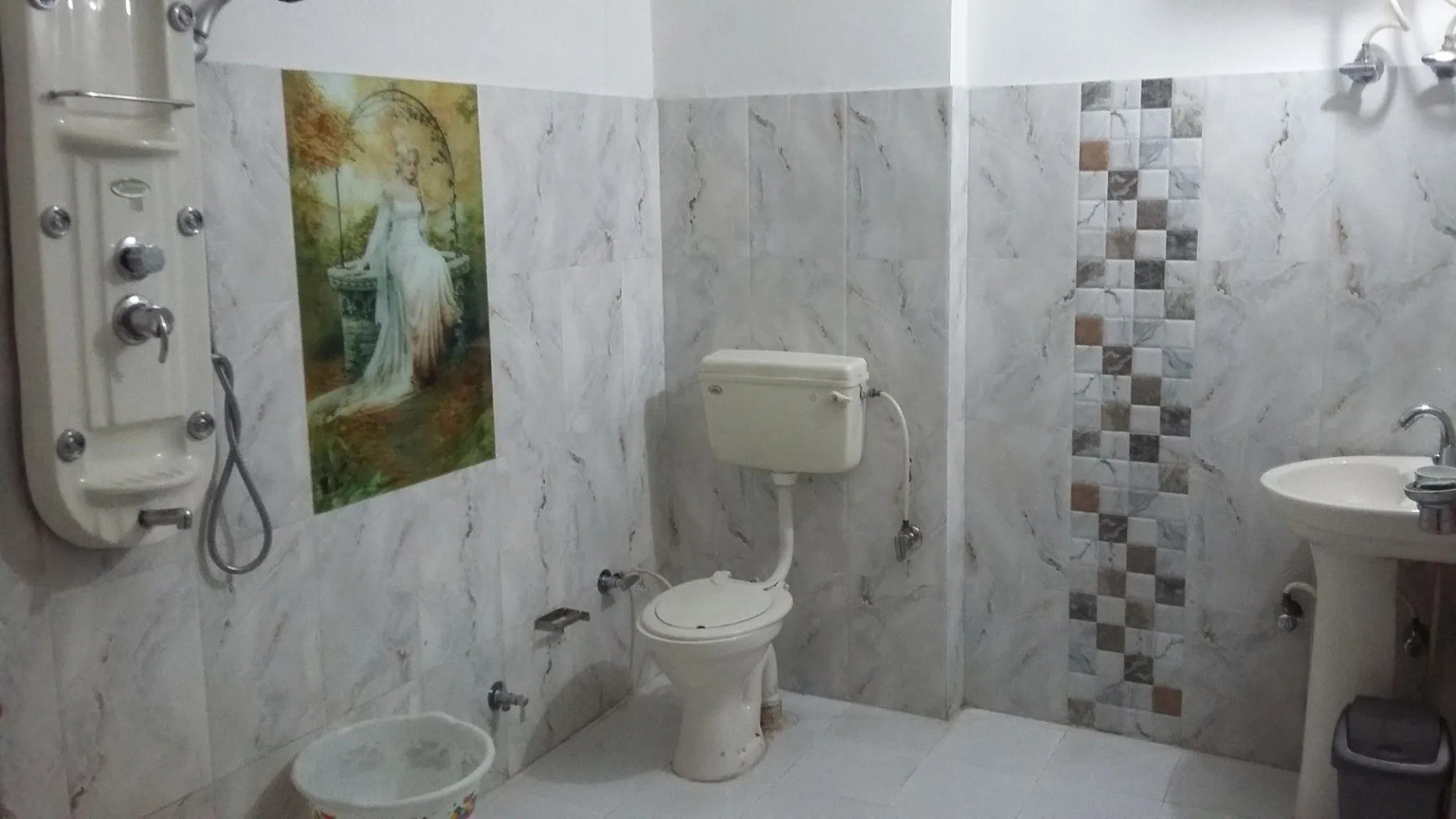 Hotel Bob's N Barley