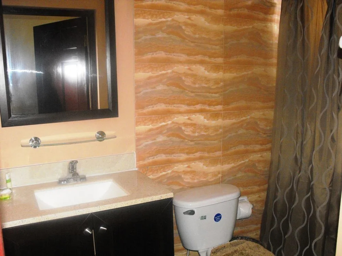 Hotel Tropik Leadonna