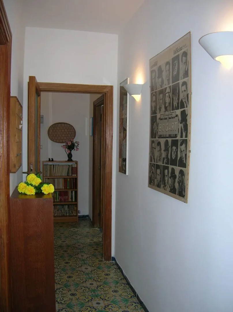 Casa dels Misteris a terrace on sea