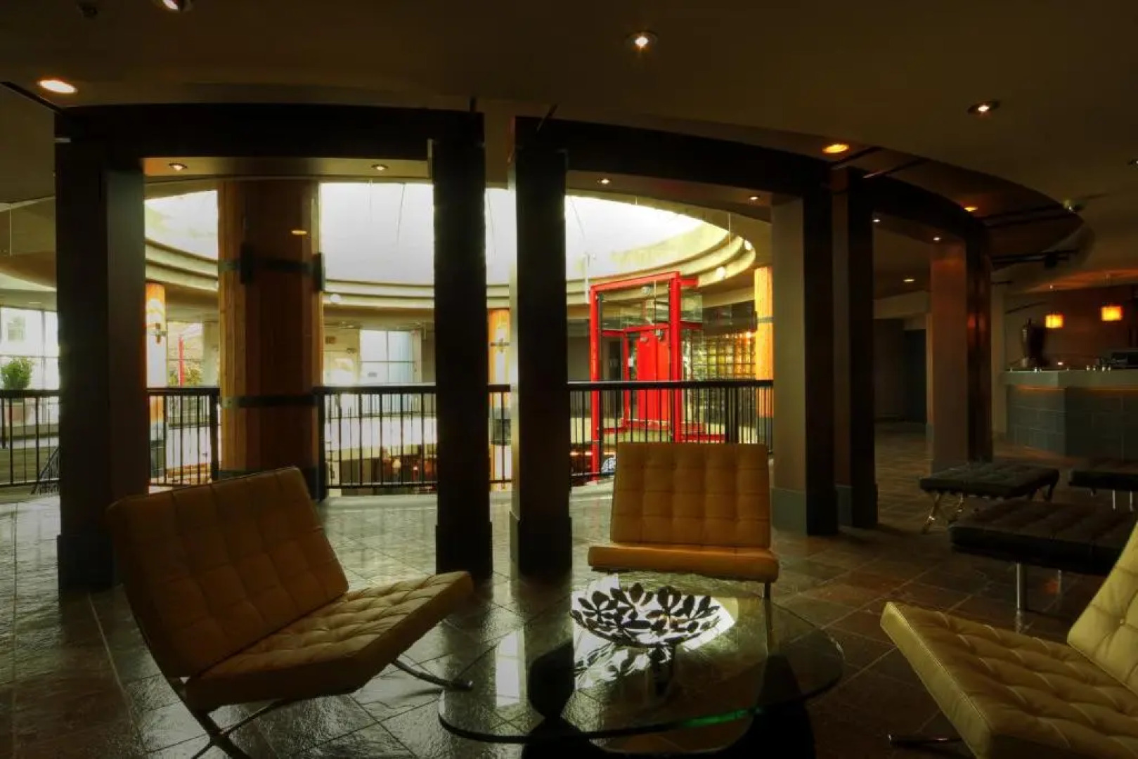 Coast Lonsdale Quay Hotel