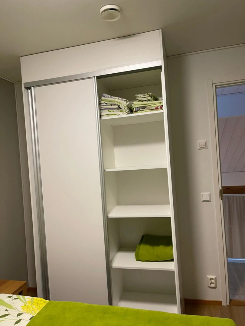 Дом у спа-центра и озера