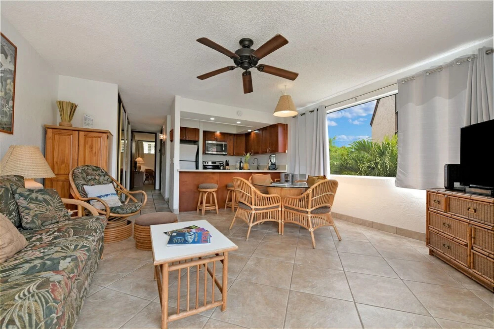 Papakea G301 by RedAwning