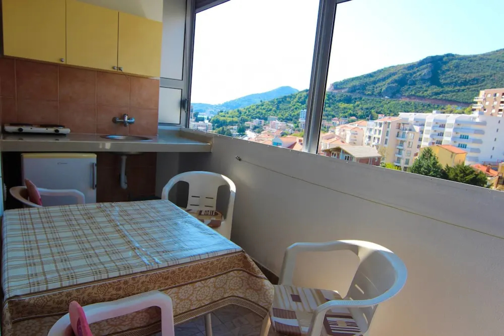 Green Flowers Guesthouse