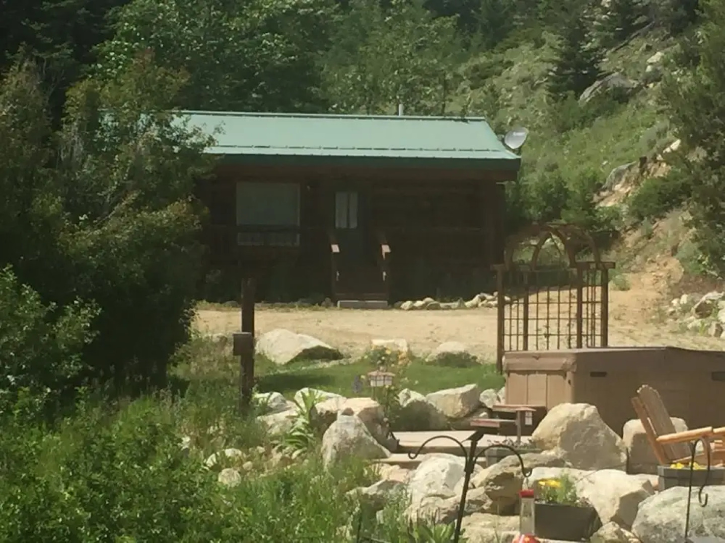 Two Bears Inn Bed & Breakfast