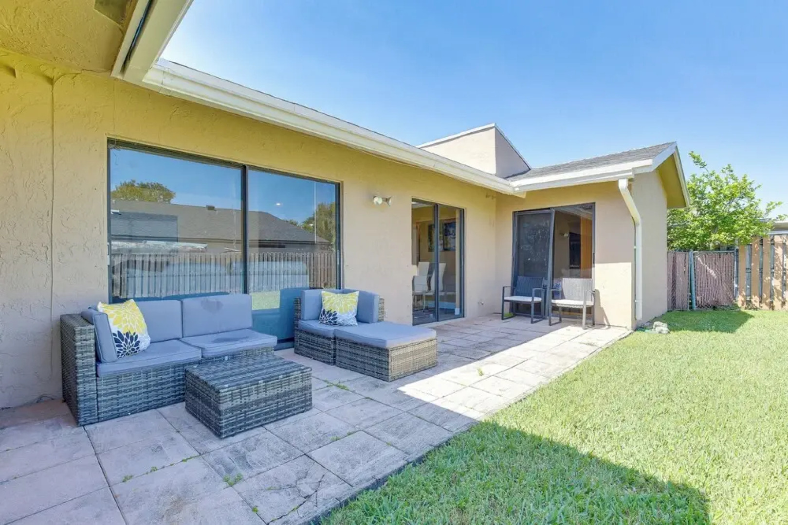 Near Beaches: Pet-friendly Sunrise Escape w/ Patio