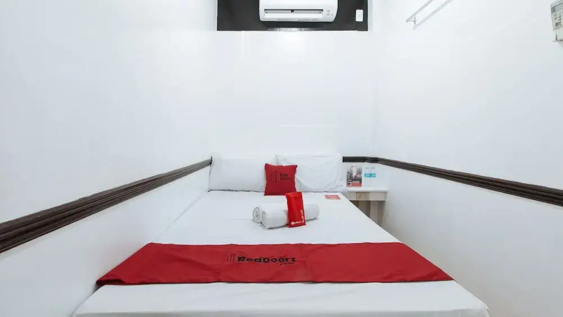RedDoorz Plus @ Villa Gloria Taguig