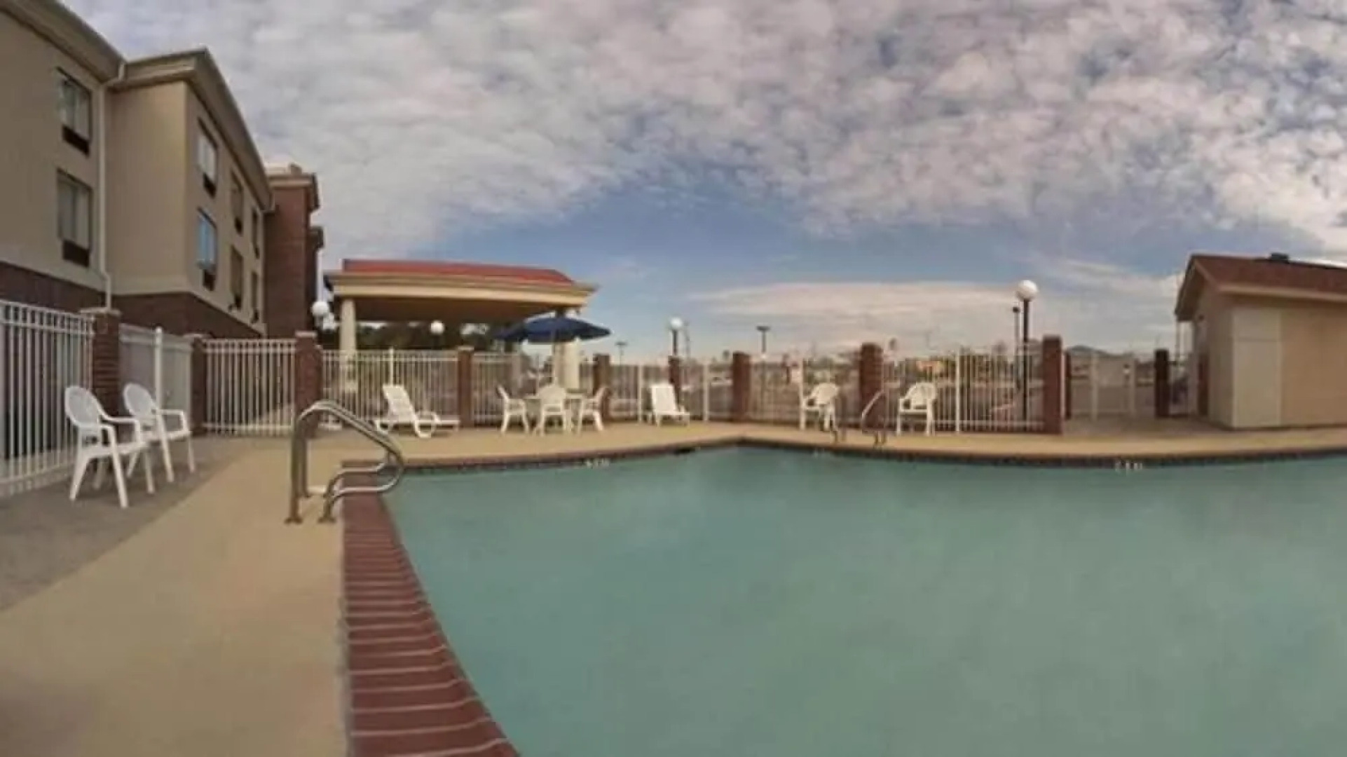 Holiday Inn Express Hotel & Suites FOREST