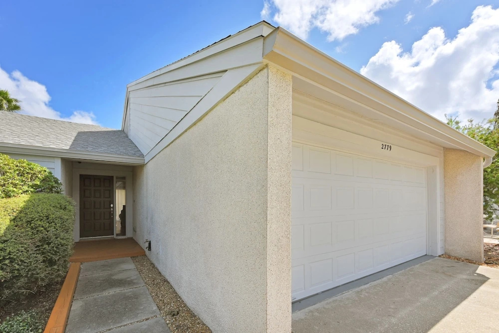 Latrium 2779 by Vtrips