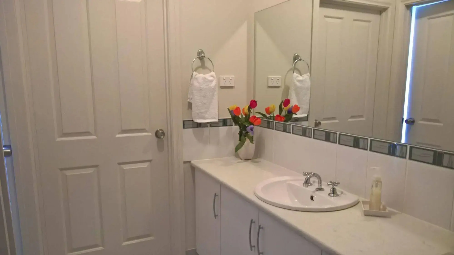 All Seasons' Escape Port Elliot