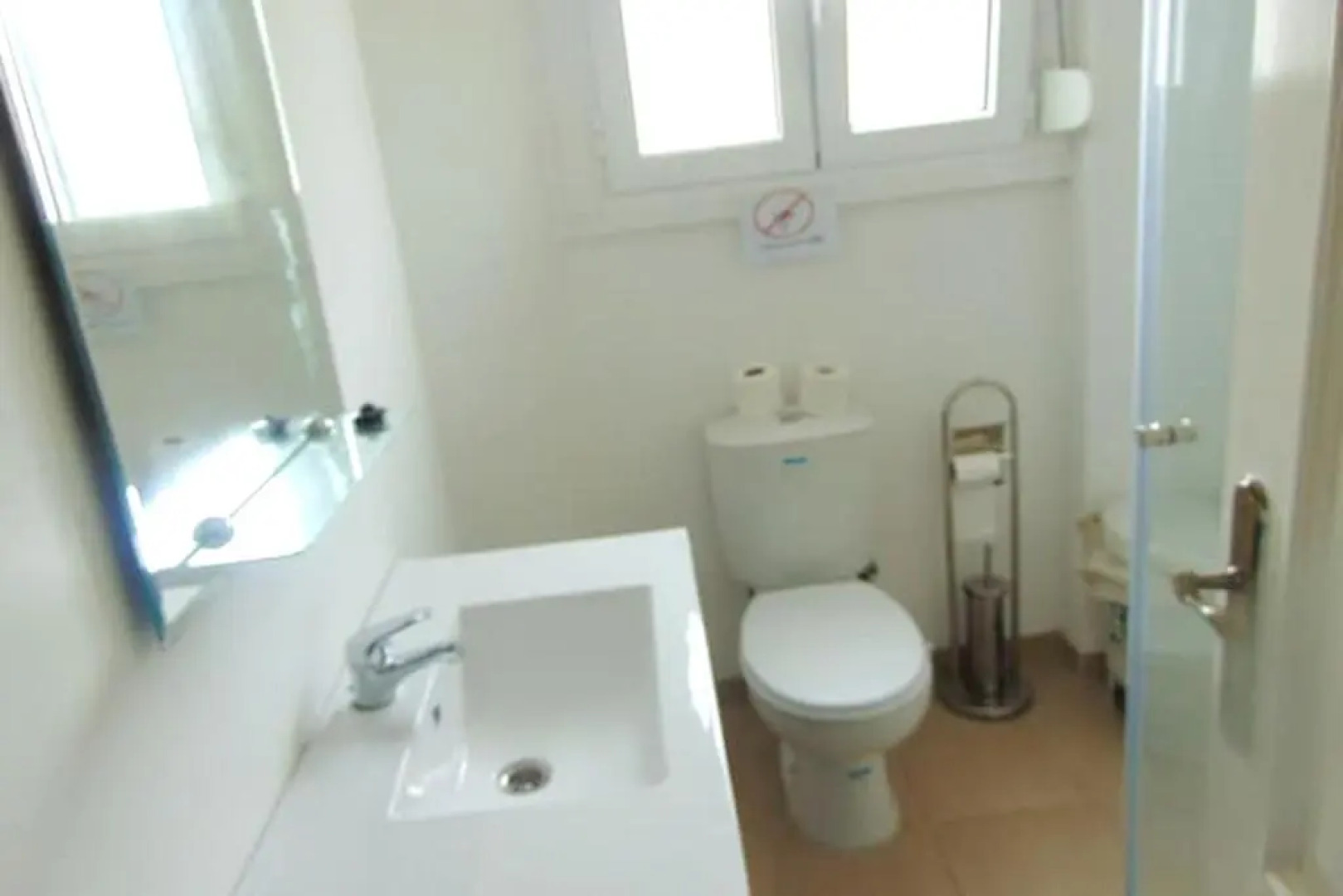 Apartment with 2 bedrooms in Almada with shared pool enclosed garden and WiFi 5 km from the beach