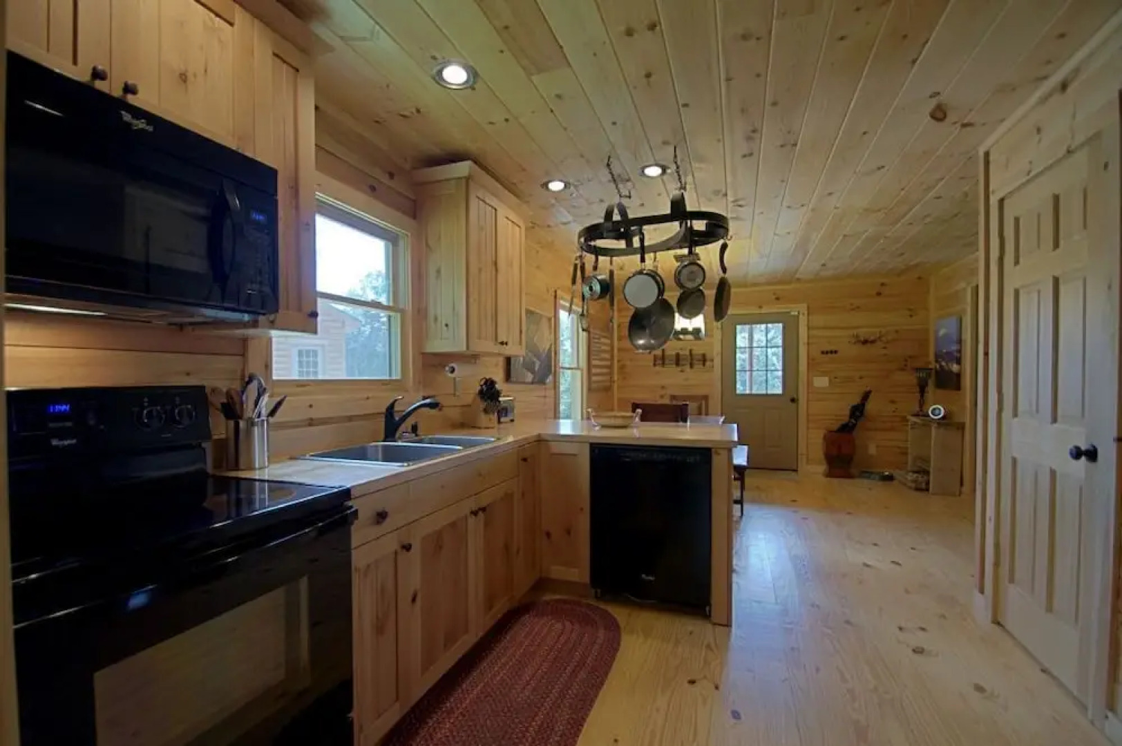 Jaisel's Cabin - 3 Br Cabin