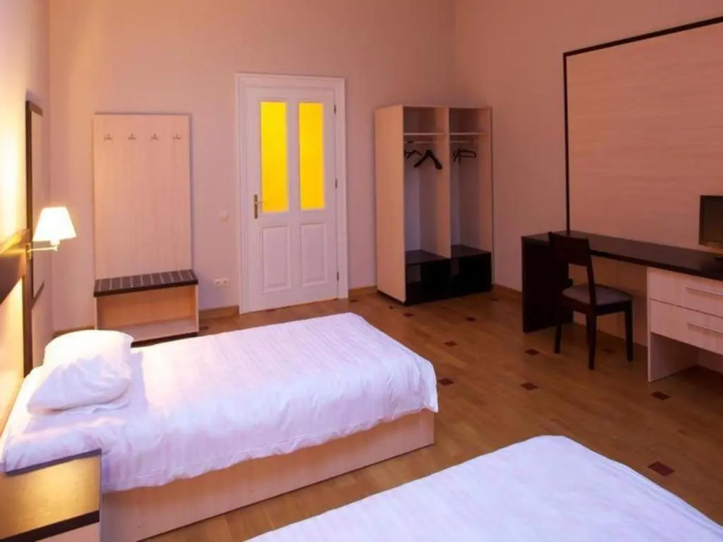 Mini-Hotel Under The Roof