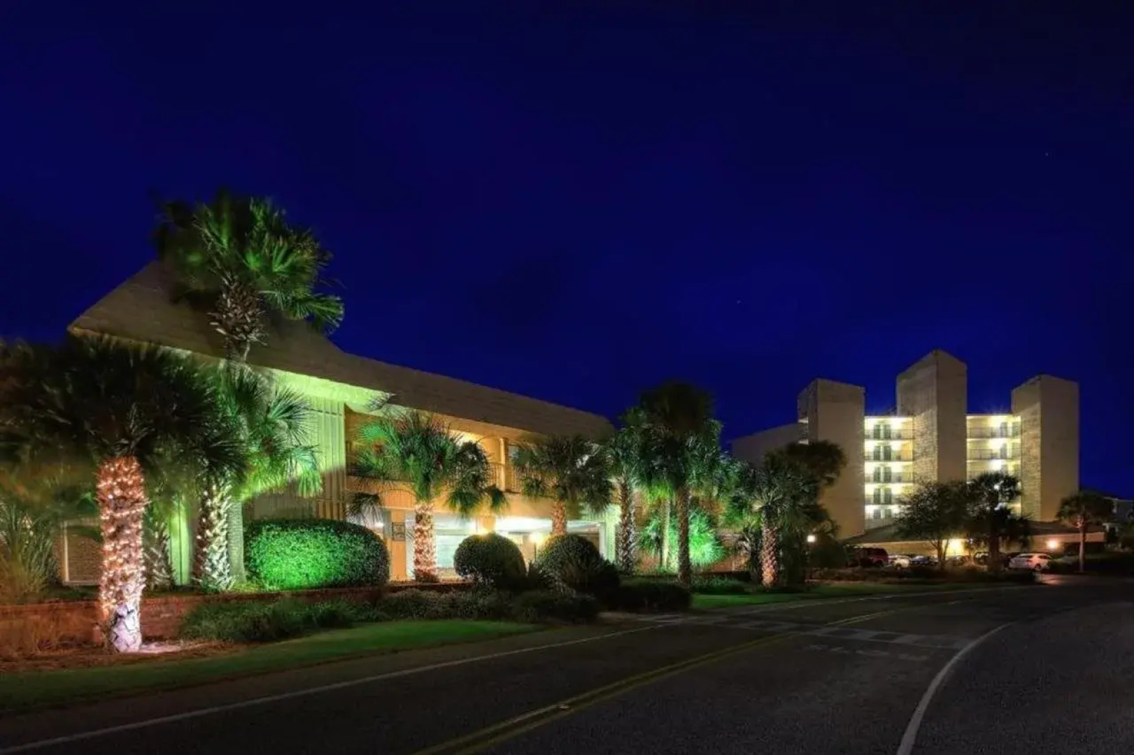 The Oceanfront Litchfield Inn