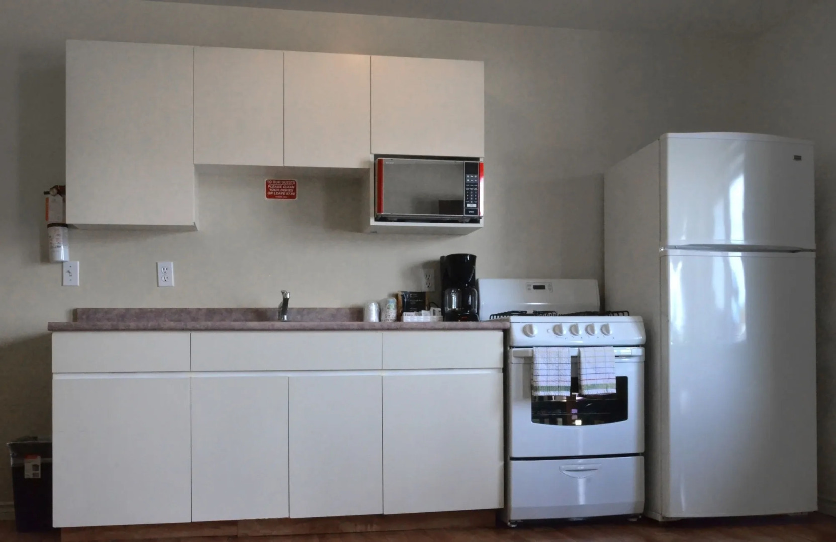 Knights Inn - Merritt, BC