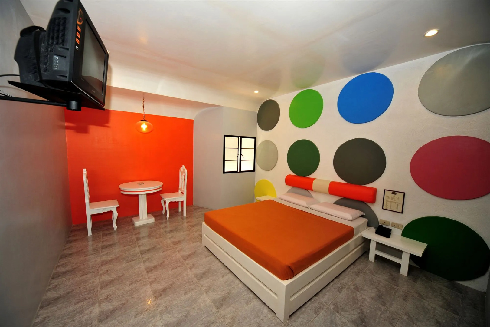 Hollywood Drive-In Hotel