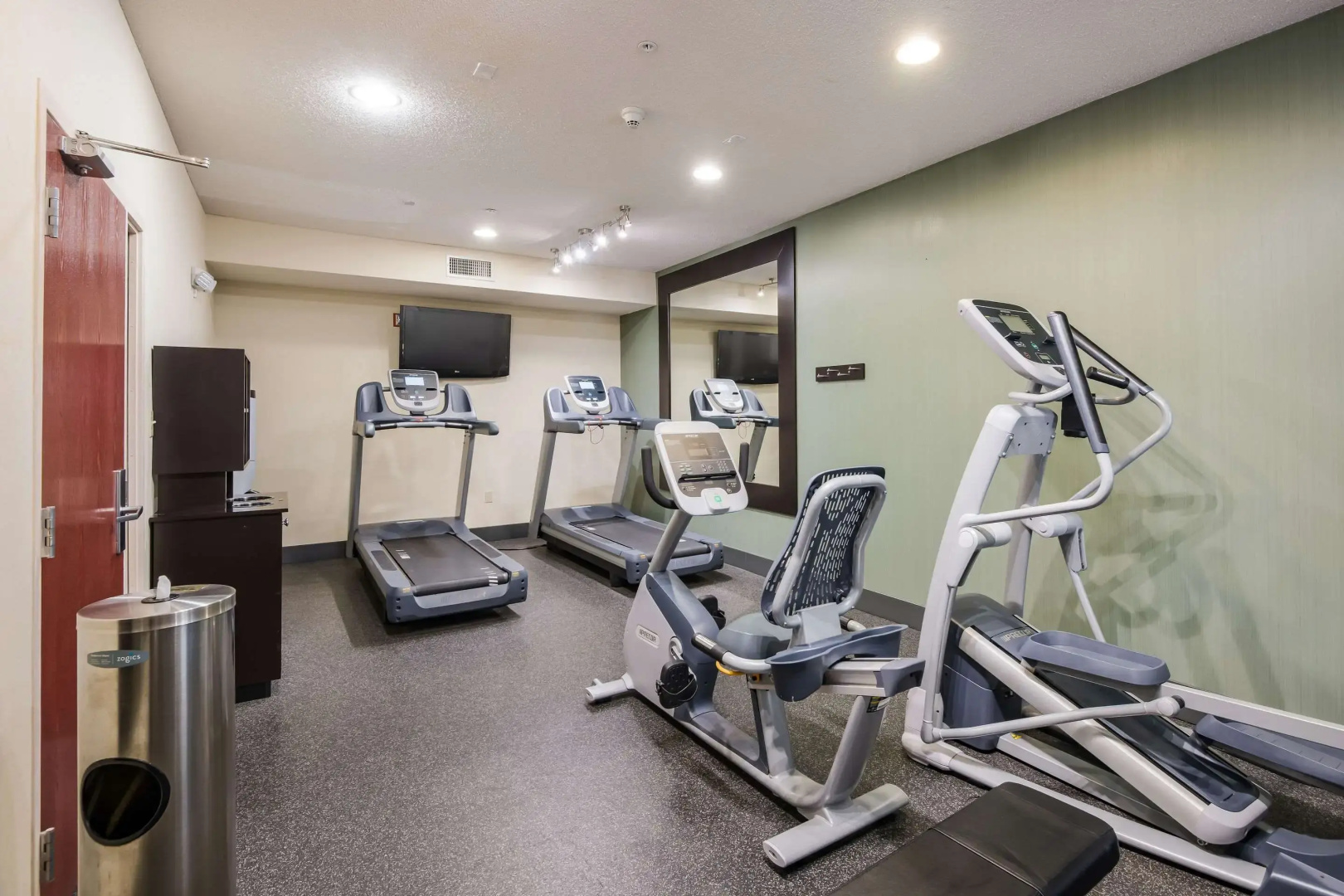 Quality Inn & Suites Quincy - Downtown