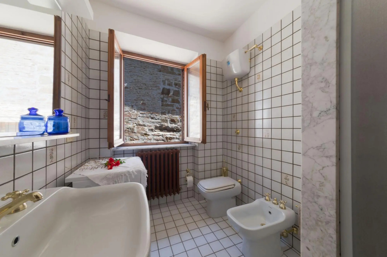 Quiet property set in a genuine context between nature and culture.-CASA PARIS