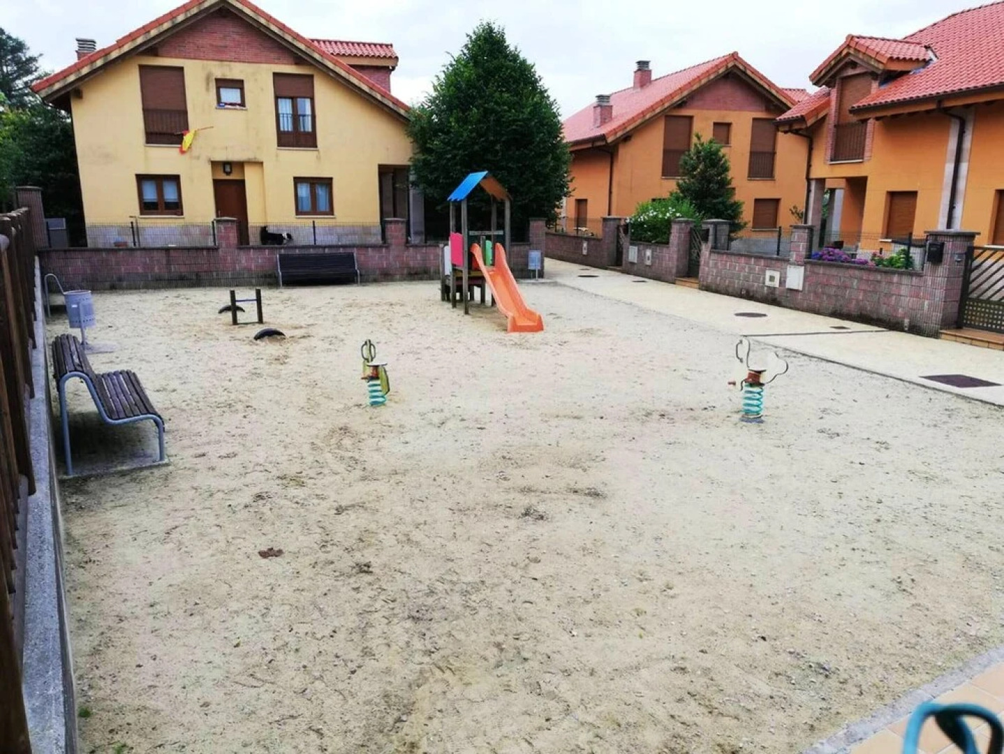 House With 2 Bedrooms in Suances, With Wonderful Mountain View, Shared Pool, Enclosed Garden Near the Beach