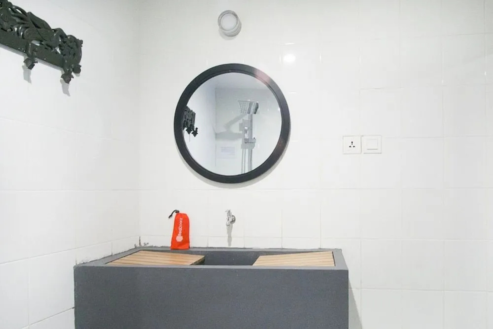 Formerly RedDoorz Premium near Senggigi Beach