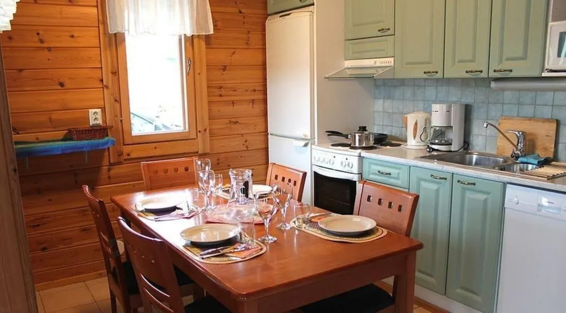 Nuppulanranta cottage by lake