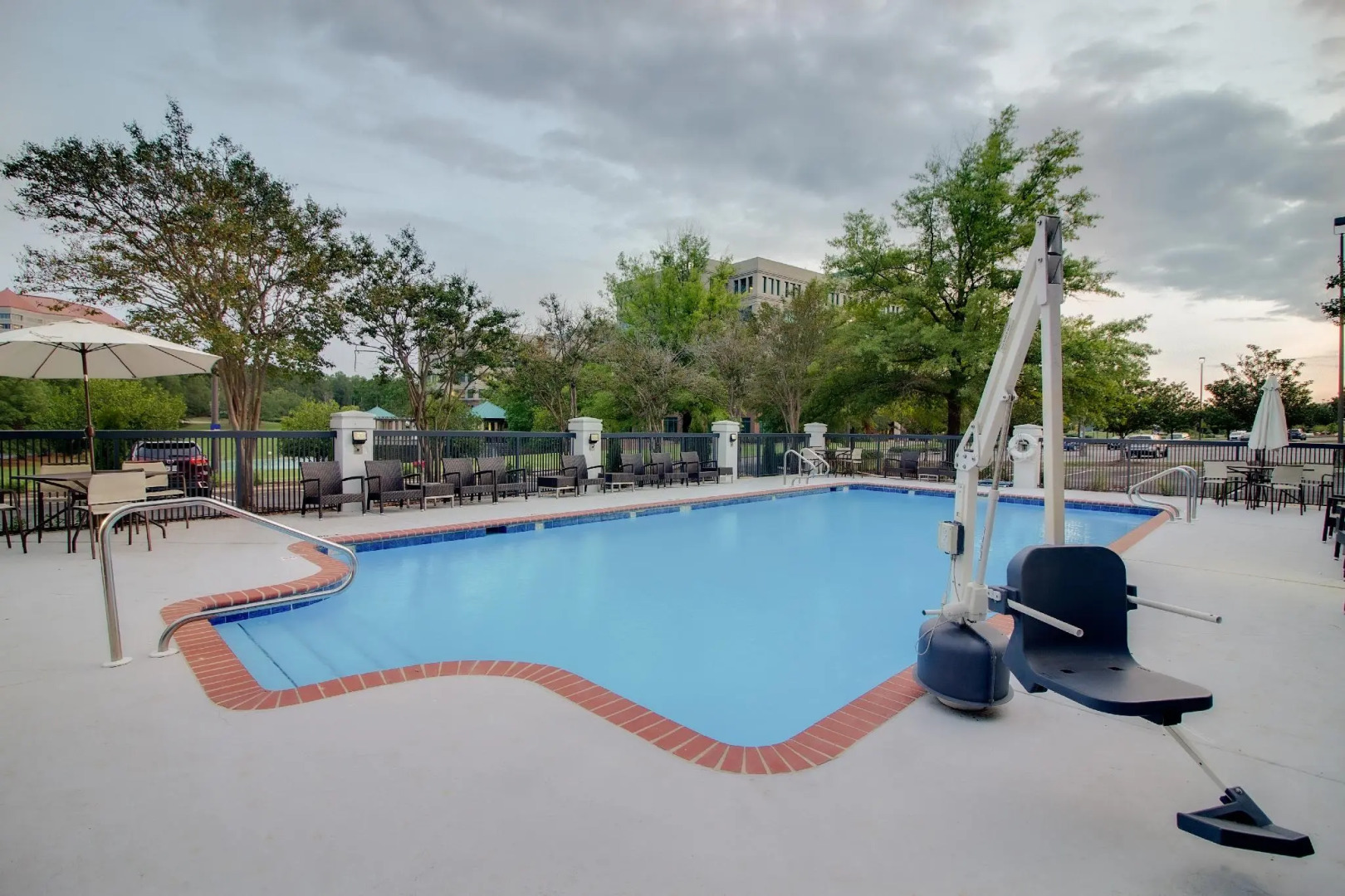 Hampton Inn Birmingham-Colonnade 280