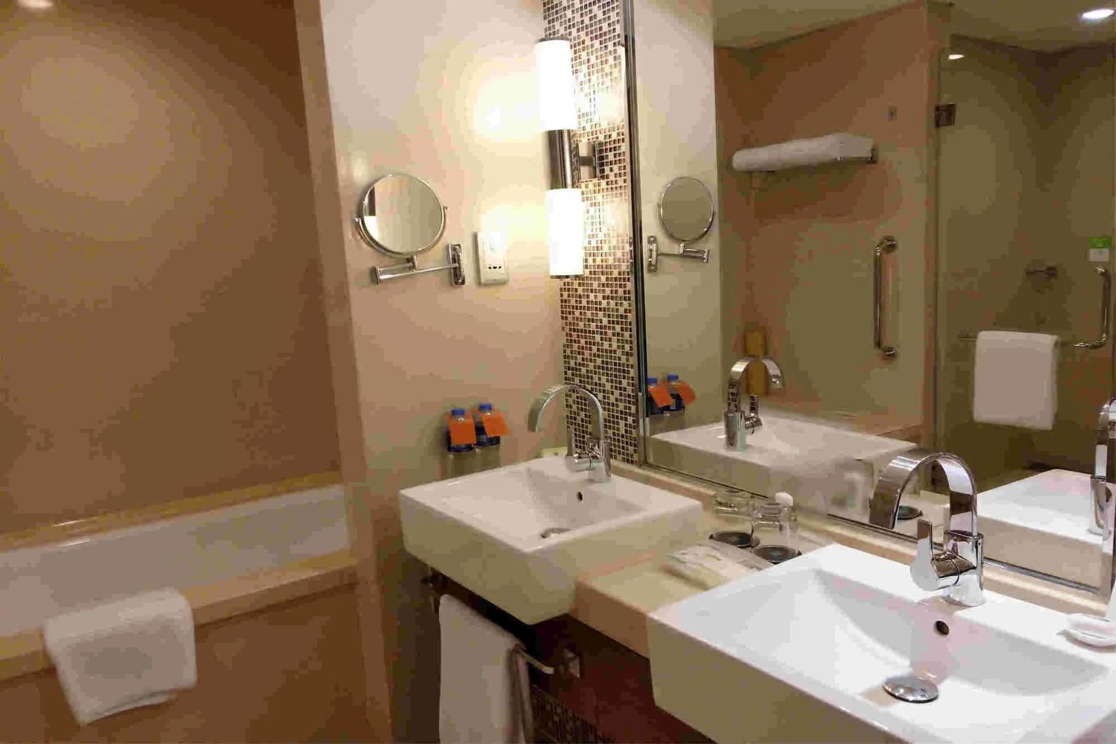 Holiday Inn Shaoxing by IHG