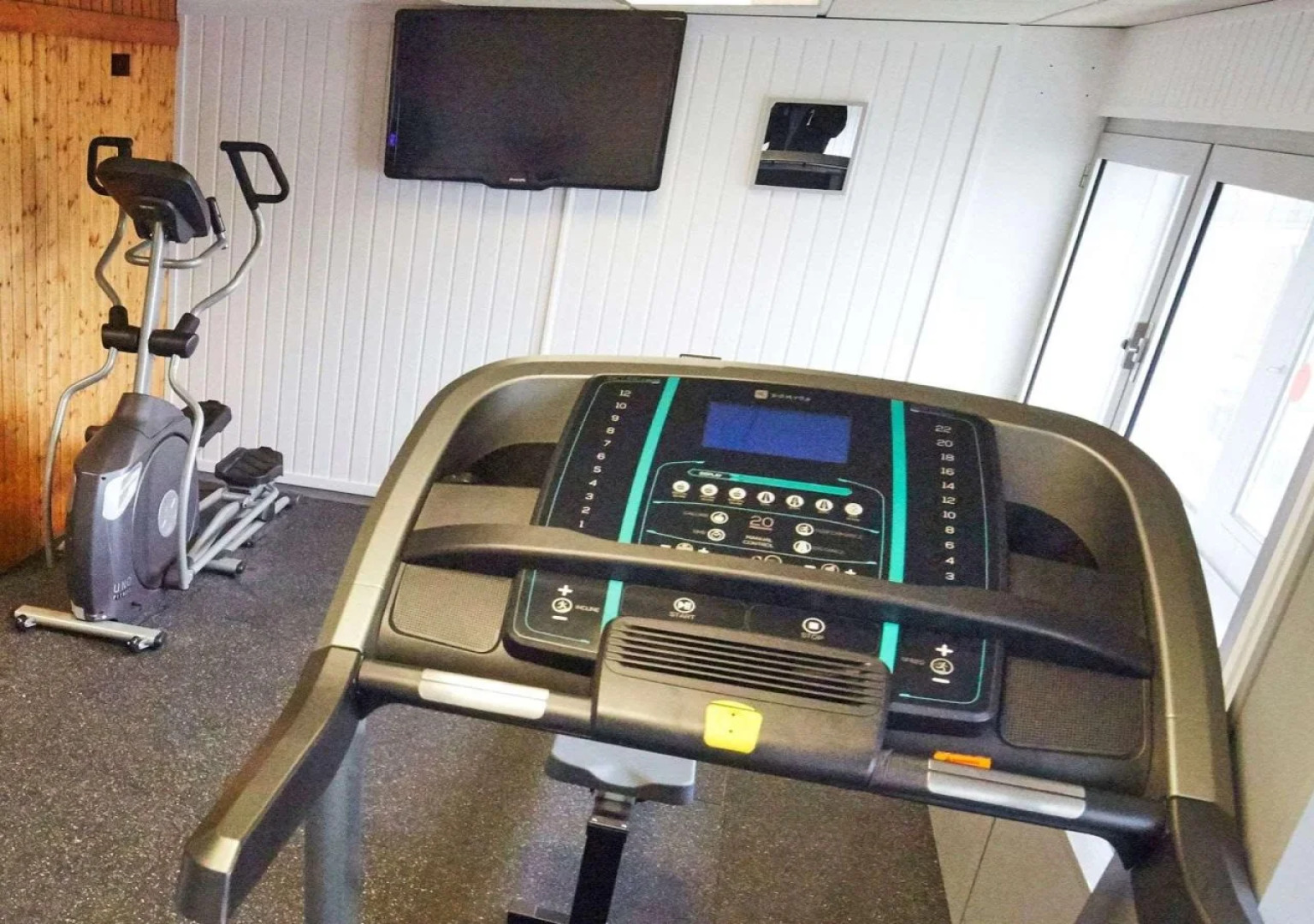 Hotel Campanile Le Bourget