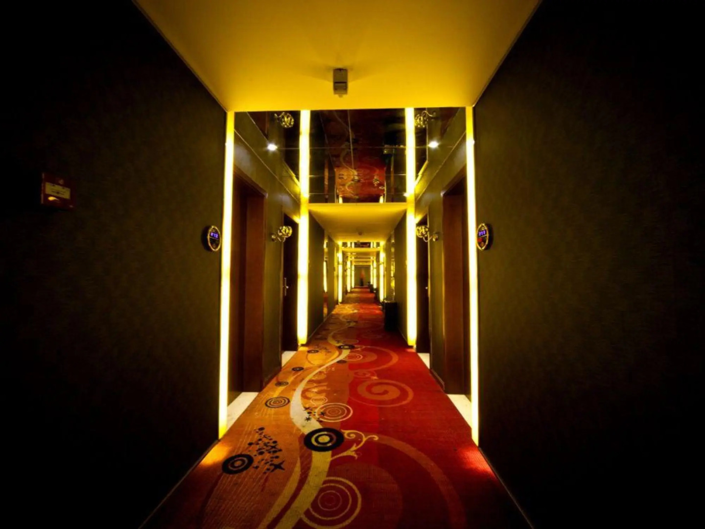 6+1 Chain Hotel Huaihua Railway Station