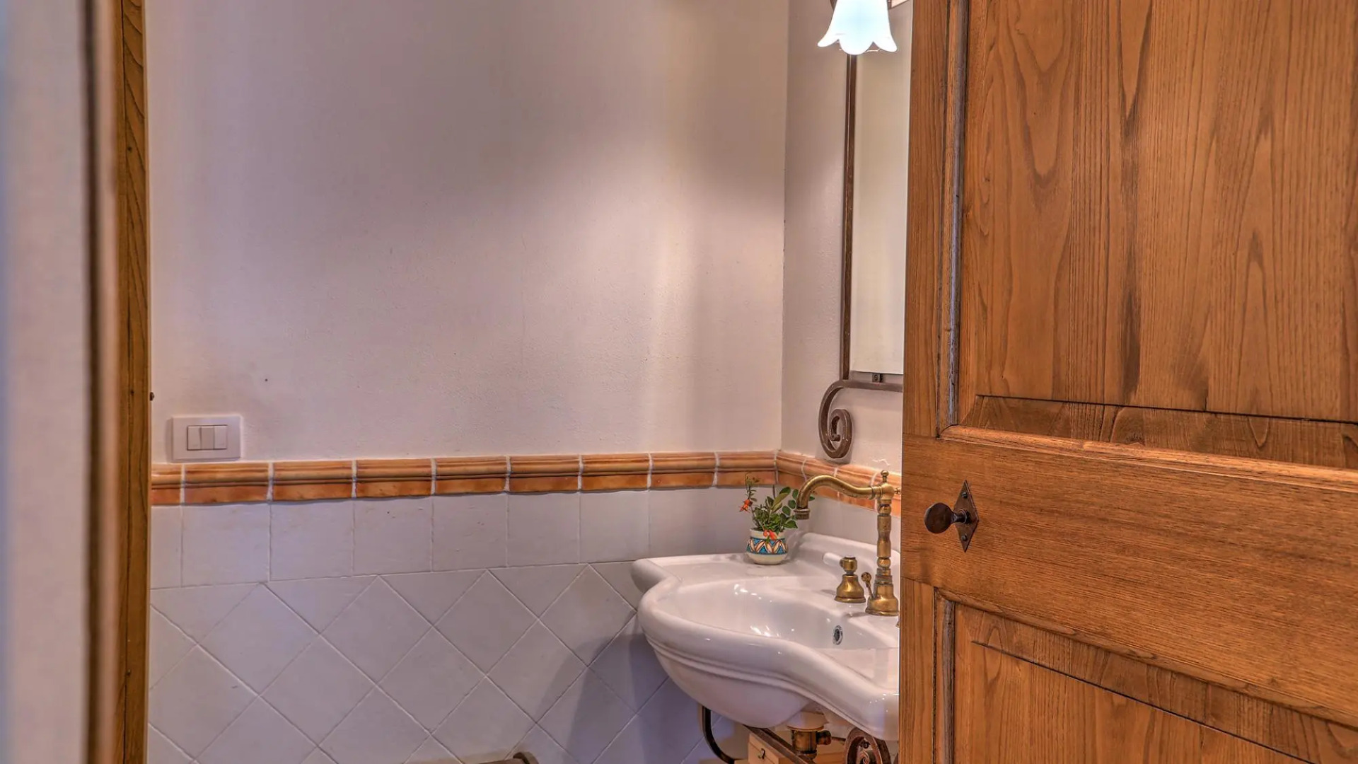 Tr-g148-losm0at - Corbara 8 1